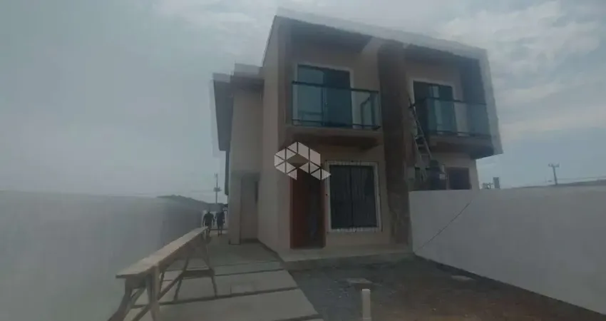 Casa sobrado com 3 dormitórios, sendo 1 suíte, 2 vagas e 125m² para vender por r$ 640.000,00