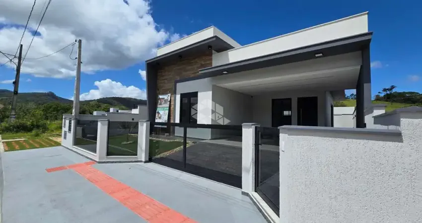 Casa alto padrão, com 3 dormitórios, sendo 1 suítes e 2 demi-suítes, 2 vagas coberta e 125,75 m² para vender por r$ 900.000,00