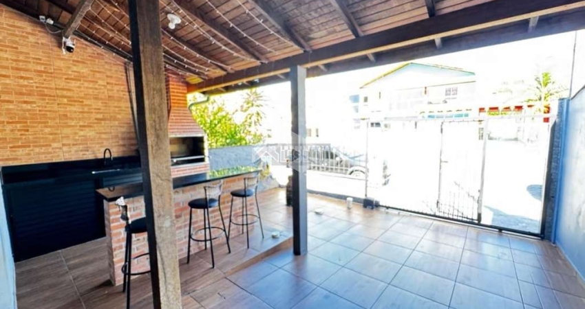 CASA COM 3 DORMITÓRIOS/ QUARTOS EM SÃO JOSÉ SC, BAIRRO POTECAS Á VENDA POR R$ 440.000,00