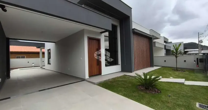 Casa com 3 dormitórios/quartos em são josé-sc, bairro forquilhas à venda por r$ 875.000,00.