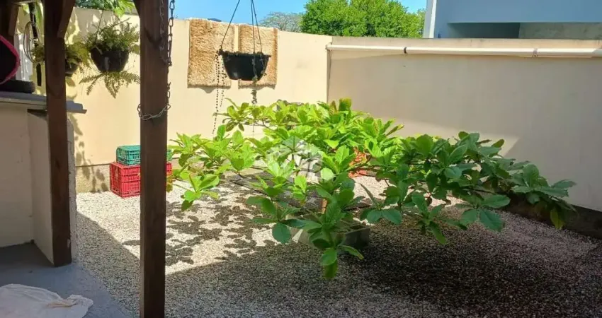 Casa geminada com 2 dormitórios sendo 1 suíte em palhoça sc, bairro barra do aririu à venda por r$ 405.000,00.