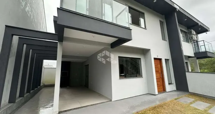 Casa sobrado com 2 dormitórios sendo 1 suíte em forquilhas, são josé - sc à venda.