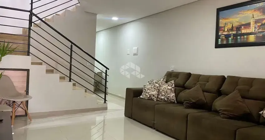 Casa sobrado com 2 dormitórios sendo 2 suítes e edícula em serraria - são josé/sc à venda