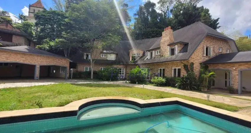 Casa para comprar com 4 quartos (4 suítes), 703m² no real parque