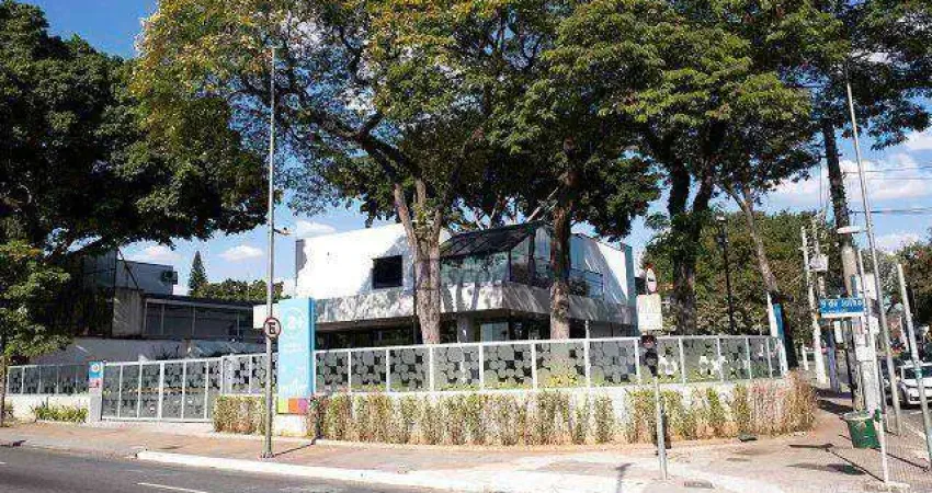 Casa comercial com 3 salas à venda na Avenida Brasil, Jardim América, São Paulo