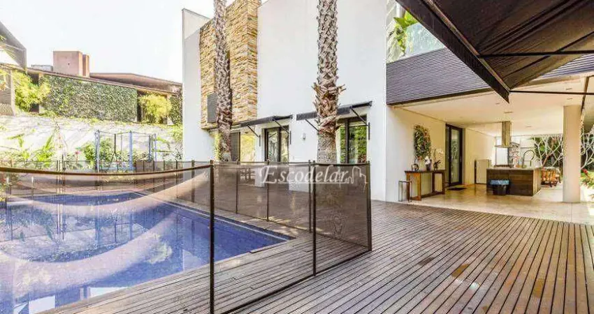 Casa com projeto de arthur casas e paisagismo de gil fialho em jardim europa - são paulo - sp