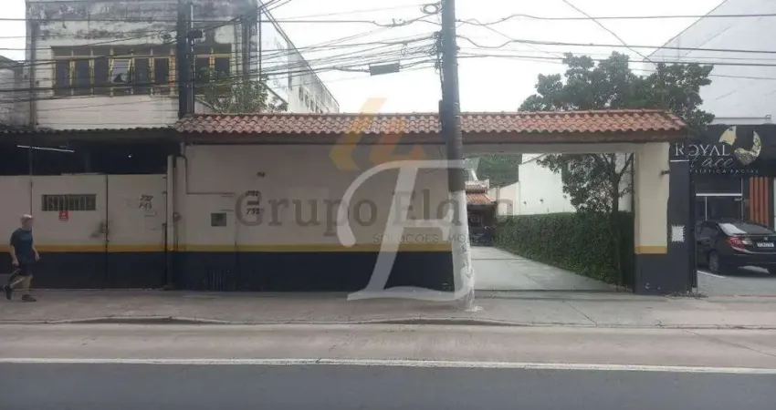 Terreno de 400m2 com 2 sobrados, para demolir, a venda em Santo Amaro,