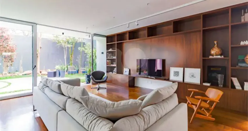 Sobrado com 4 dormitórios à venda, 390 m² por R$ 8.450.000,00 - Pinheiros - São Paulo/SP