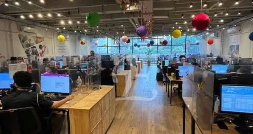 Alugo conjunto de 300m2 , amplo estacionamento , 10 banheiros, na augusta., perto do metro