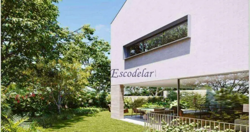 Casa a venda em condomínio fechado, 3 suítes,6 banheiros, 4 vagas, próximo ao Parque do Cordeiro. Jardim Petrópolis