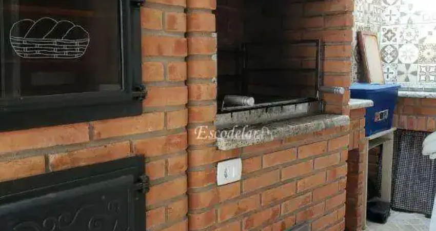 Sobrado à venda  com 4 Suítes e Área de Convivência!