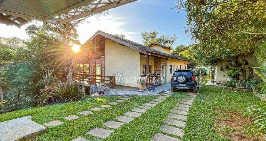 Casa com 4 dormitórios à venda, 286 m² por R$ 1.370.000,00 - Serra da Cantareira - Mairiporã/SP