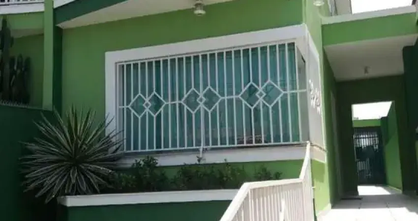 Sobrado à venda 3 dormitórios,3 suítes,5 vagas, próximo ao Metrô