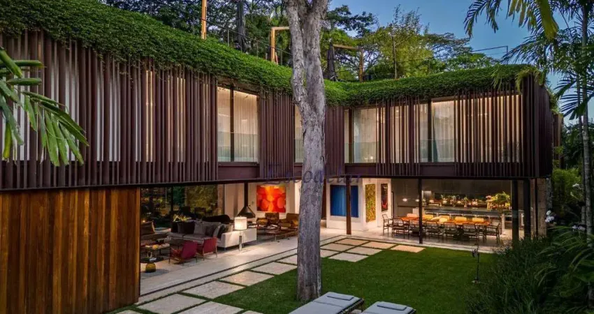 Casa em condomínio fechado com 4 quartos à venda na Rua Aramanaí, Alto de Pinheiros, São Paulo