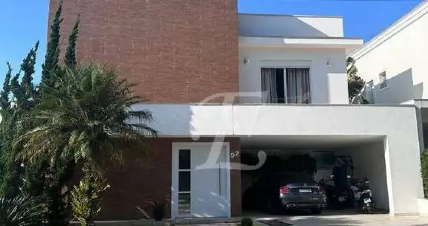 Casa  à Venda – 4 Suítes, Piscina Aquecida , Varanda Gourmet e 318m² de Conforto .