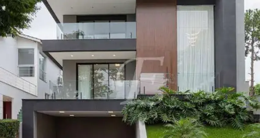 Casa com 4 dormitórios à venda em  Alphaville - Santana de Parnaíba/SP