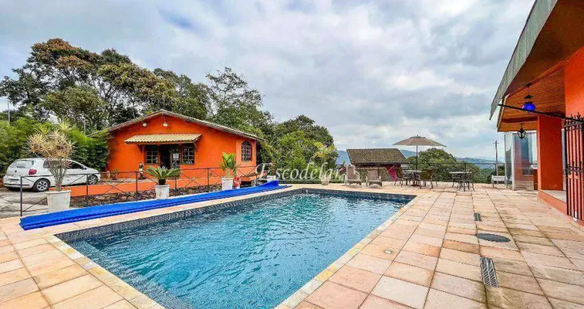 Casa com 3 dormitórios à venda, 654 m² por R$ 2.500.000,00 - Condomínio Alpes da Cantareira - Mairiporã/SP