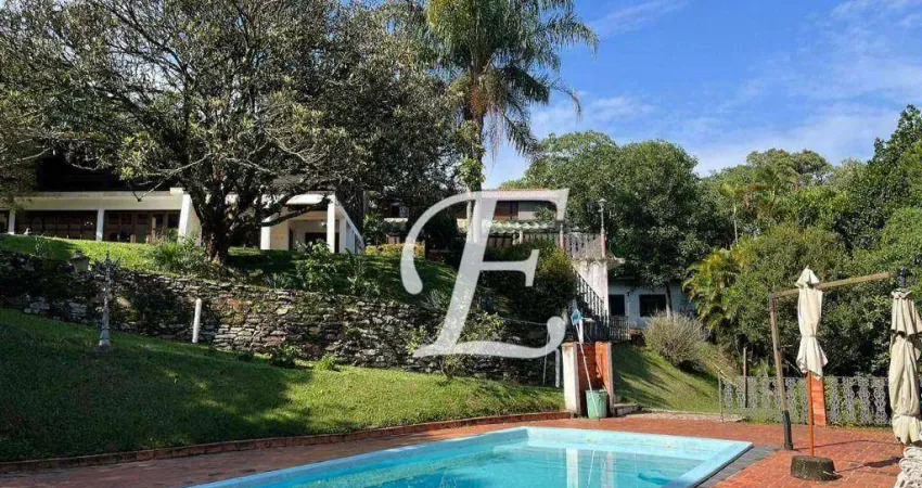 Casa com 3 dormitórios à venda, 500 m² por R$ 1.485.000,00 - Alpes da Cantareira - Mairiporã/SP