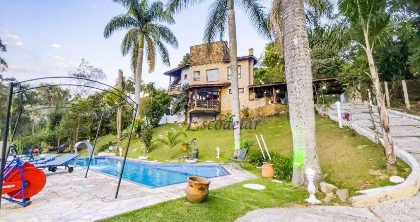 Casa com 4 dormitórios à venda, 320 m² por R$ 2.100.000,00 - Alpes da Cantareira - Mairiporã/SP
