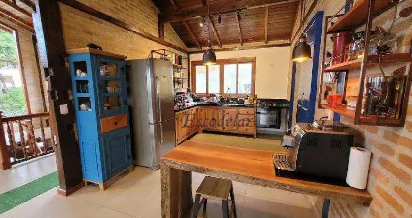 Casa com 3 dormitórios à venda, 1000 m² por R$ 1.250.000 - Condomínio Parque Petrópolis - Mairiporã/SP