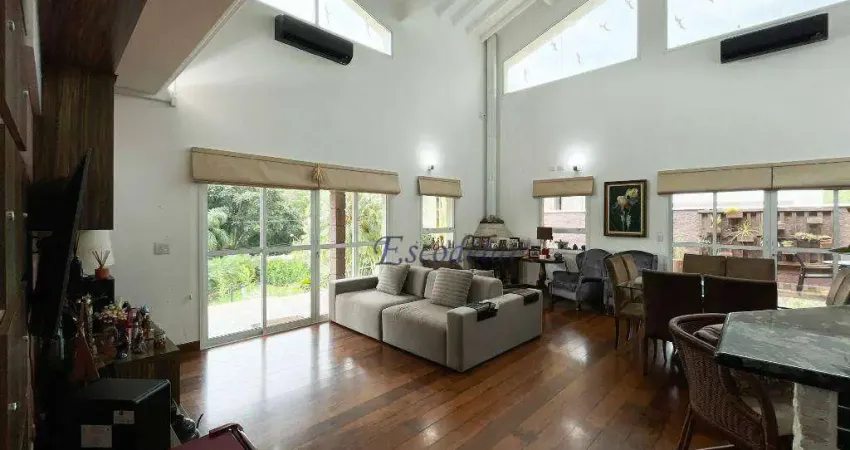 Casa com 3 dormitórios à venda, 350 m² por R$ 1.885.000,00 - Condomínio Suíça da Cantareira - Mairiporã/SP