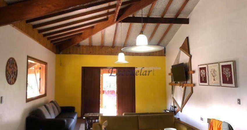 Casa com 3 dormitórios à venda, 300 m² por R$ 890.000,00 - Parque Petrópolis - Mairiporã/SP