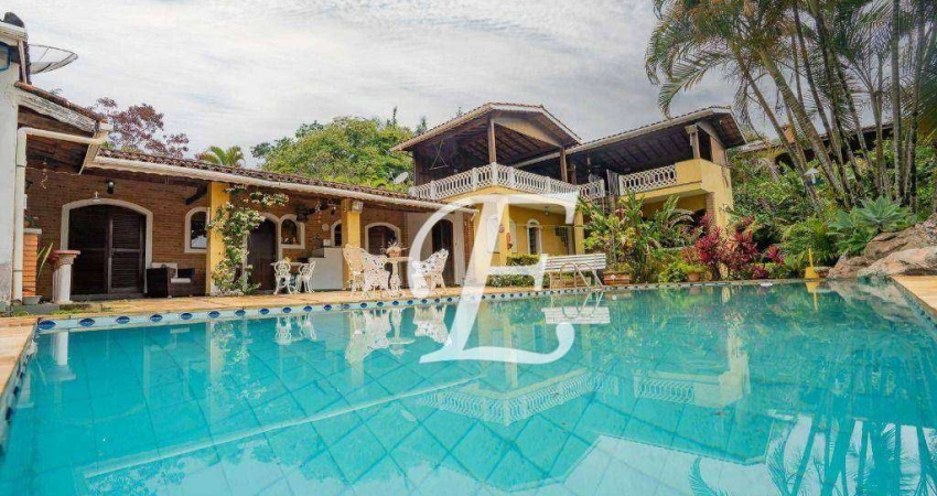 Casa com 4 dormitórios para alugar, 278 m² por R$ 6.001,00/mês - Serra da Cantareira - Mairiporã/SP