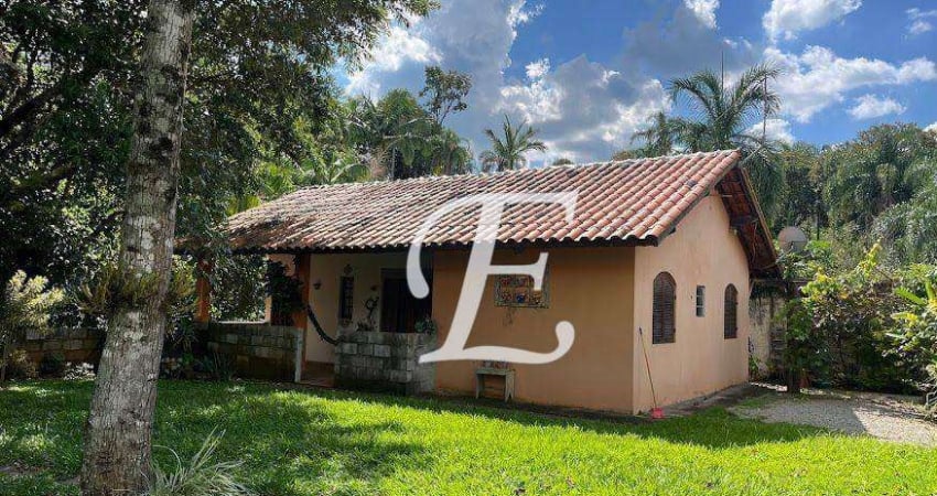 Imóvel com 3 casas à venda em terreno de 3.000 m2 por $599 mil na Serra da Cantareira, Roseira Mairiporã