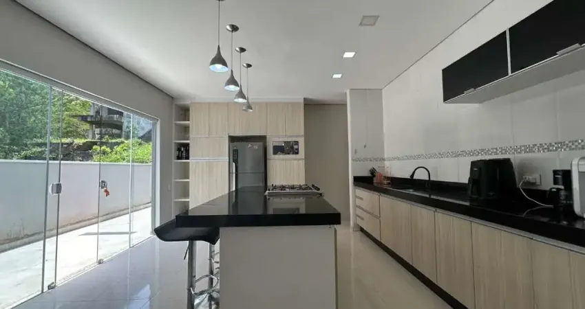 Venda casa ,condomínio Capital  Ville , Cajamar SP.  Em um terreno de 600m² e 360 m² de área construída ,  aceita permuta por até 3 apartamentos.