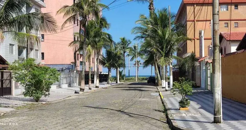 Casa à venda em Praia Grande, Jardim Real, com 2 quartos, 100m²