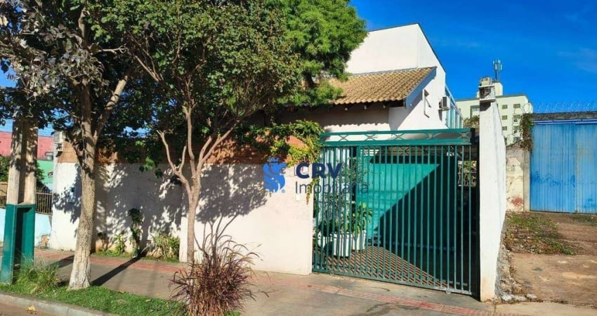 Sobrado com 4 dormitórios à venda, 179 m² por R$ 790.000,00 - Casoni - Londrina/PR