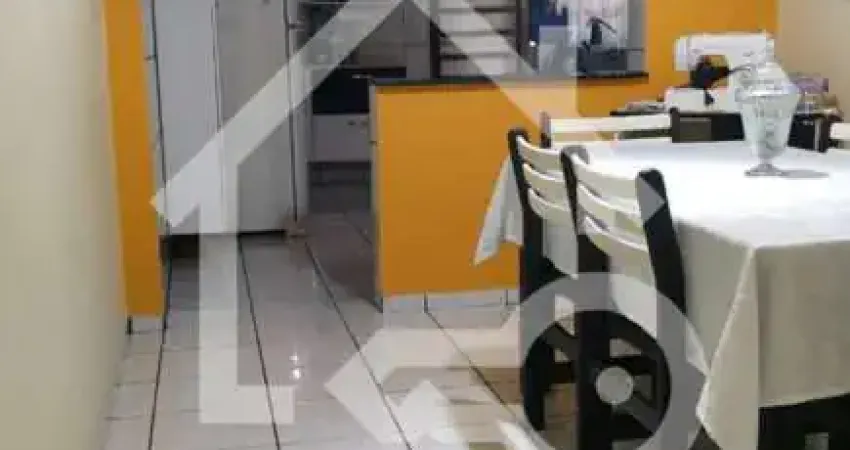 Sobrado de alto padrão com 3 quartos, 1 suite e 2 vagas de garagem em Santa Terezinha, São Bernardo do Campo-SP!