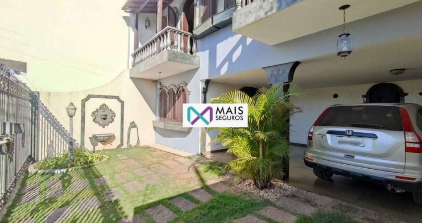 Transforme sua vida! Casa luxuosa com 5 quartos e 4 Banheiros, hidromassagem, varandas, jardim, 4 vagas - 358 m² por R$ 1.260.000 . Sto Antônio.