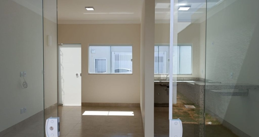 2 casas a venda , independentes , em ótima localização ,oportunidade