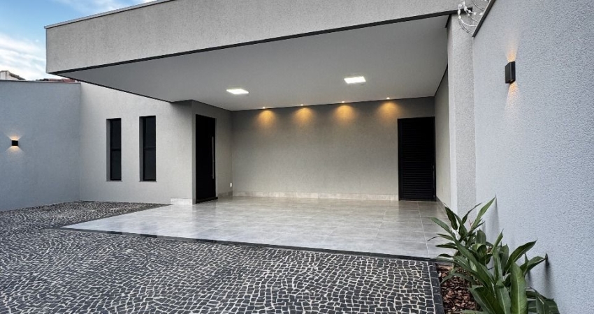 Oportunidade !!! Uma belíssima casa, nova , com alto padrão de acabamento, moderna e de muito bom gosto