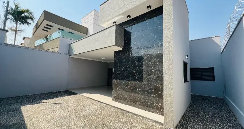 Linda  e espaçosa casa, com alto padrão de acabamento