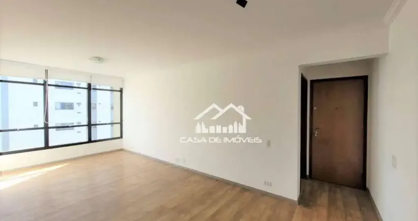 Vende amplo apartamento com 3 dormitórios, sendo 1 suíte, 1 vaga fixa, em andar alto, com 107m² no Brooklin