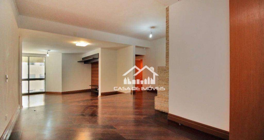 Vende apartamento em Moema Pássaros, 130 m², 3 dormitórios sendo 1 suíte, 2 vagas de garagem.