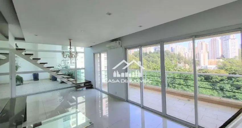 Vende apartamento duplex com 172m², 3 dormitórios sendo 1 suíte, varandão garden, lazer clube, no Panamby.