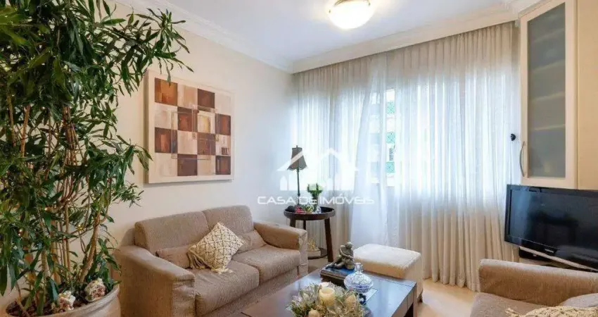 Vende apartamento com 91m² e 3 dormitórios no coração de Moema.