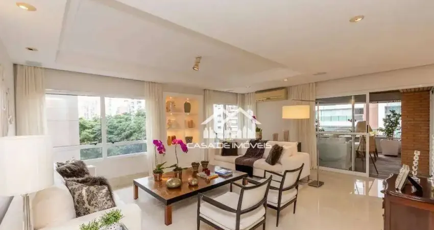 Vende apartamento com 243m², alto padrão, com 3 suítes e 4 vagas, em Moema Pássaros.