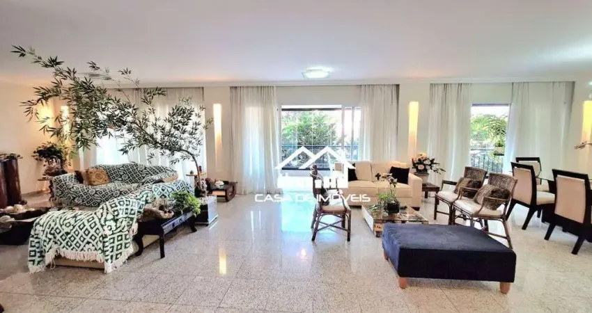 Vende ou aluga apartamento de alto padrão, com 323m², 4 suítes, 6 vagas e lazer, no Campo Belo.