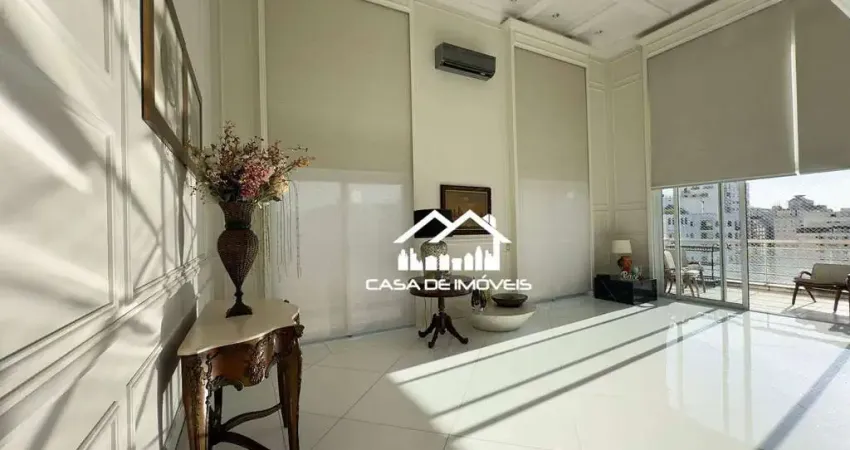 Vende apartamento alto padrão com 3 suítes, 5 vagas e lazer, em Moema.