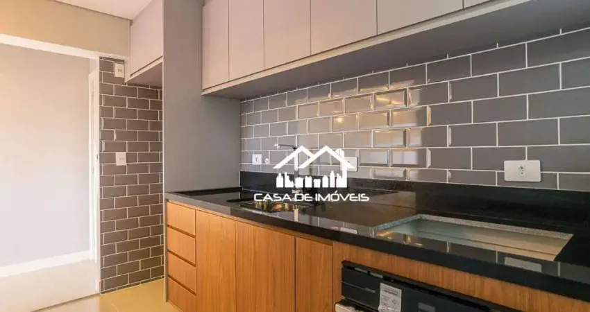 Vende apartamento de 64m², com 2 dormitórios, 1 suíte, 1 vaga no Campo Belo.