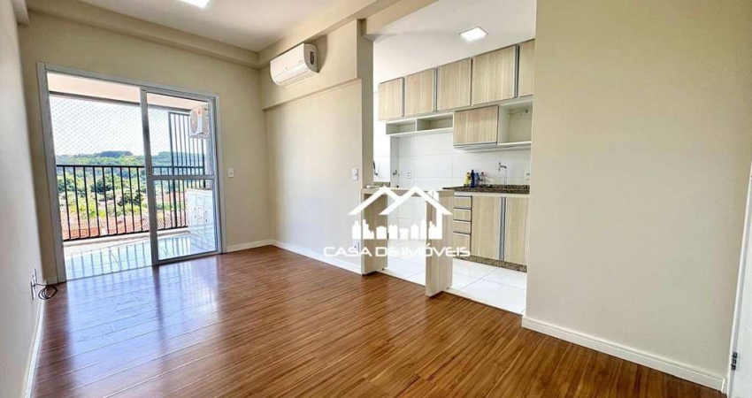 Vende apartamento de 57m², com 2 dormitórios, 1 vaga, no centro de São Pedro