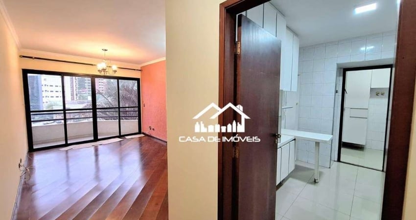 Vende apartamento com 83m², 3 dormitórios, 1 vaga e lazer, no Morumbi.