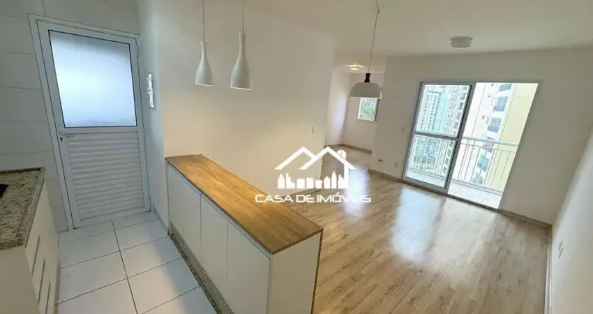 Vende apartamento de 67m², com 2 dormitórios, sendo 1 suíte, 1 vaga e varanda, na vila andrade