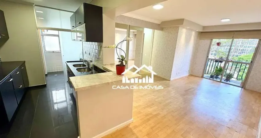 Vende apartamento de 70m², com 2 dormitórios, 1 suíte, closet, 2 vagas e varanda na vila andrade