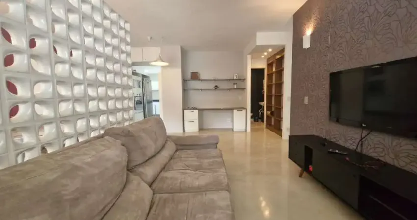 Aluga apartamento de 100m², com 2 suítes e 2 vagas, na vila andrade.