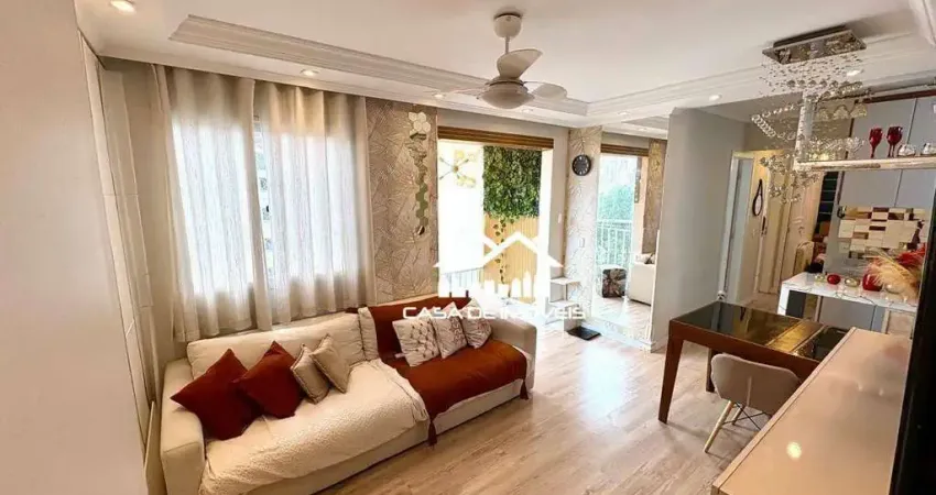 Vende apartamento de 62m², com 3 dormitórios, sendo 1 suíte, 2 vagas e varanda